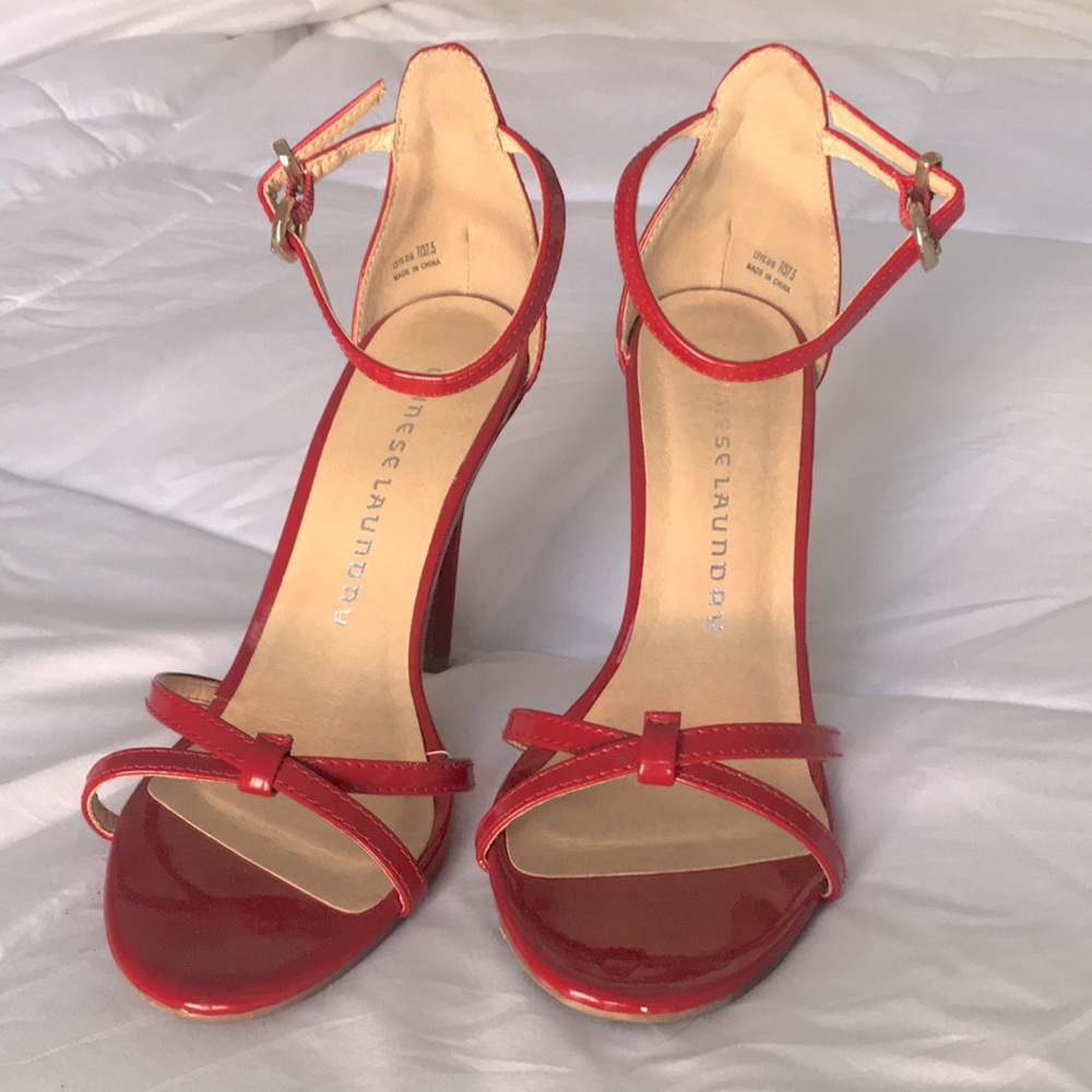 Shiny Red - Picture 2 of 5